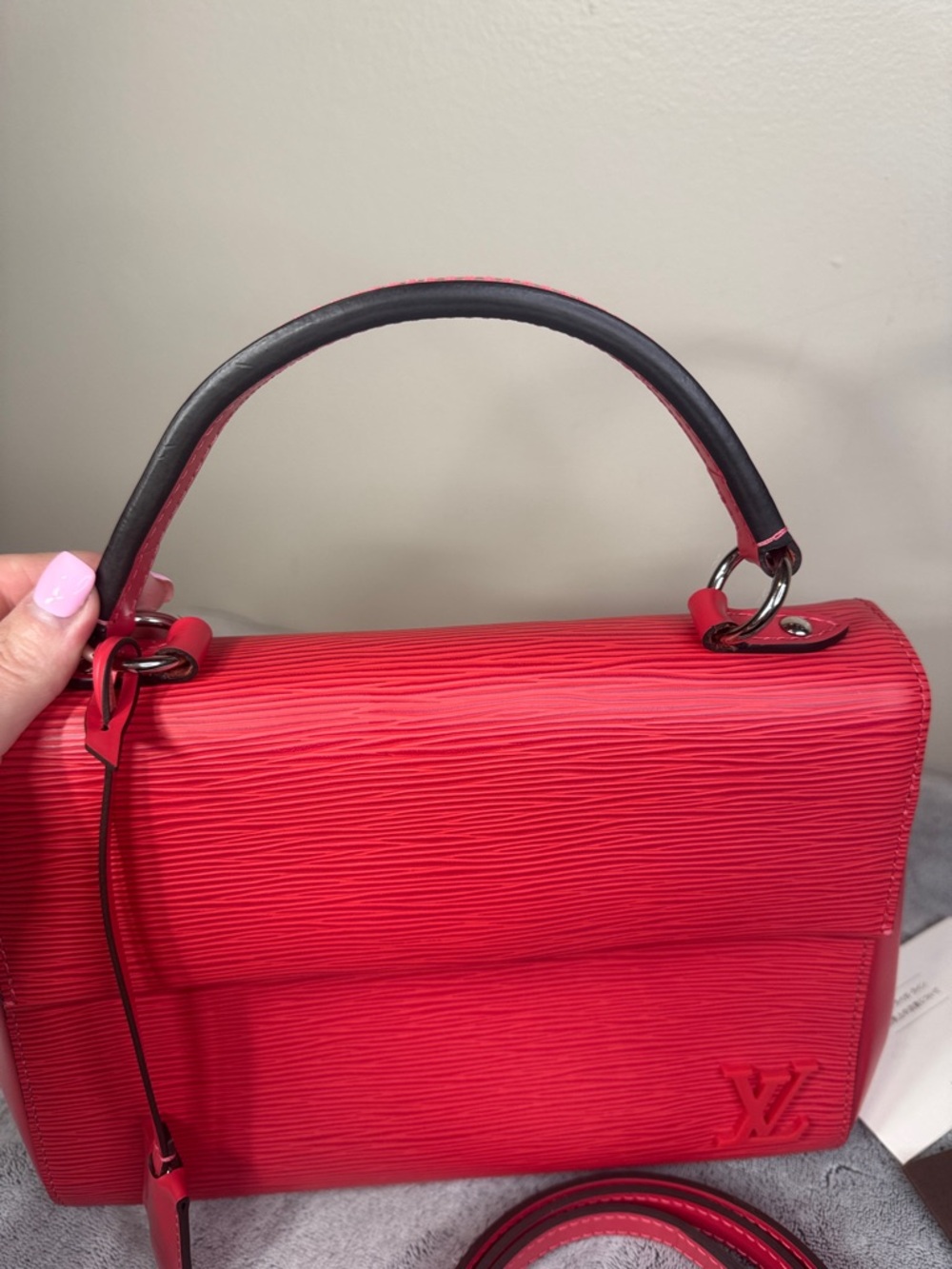 Louis Vuitton Cluny BB Pink Epi Leather + Strap - Picture 6 of 16